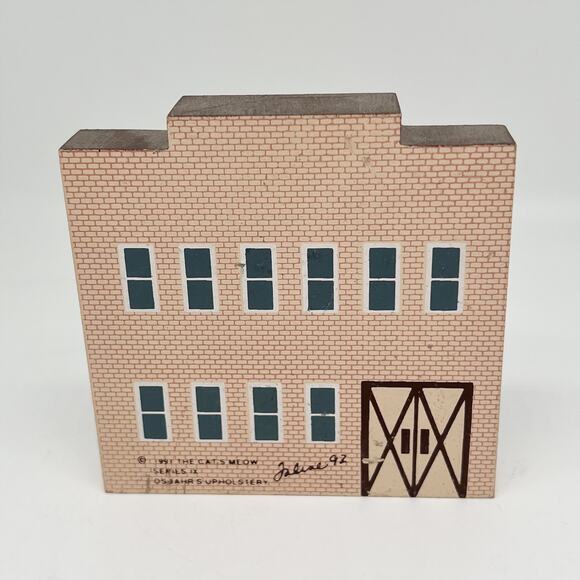 Vintage 1991 The Cat's Meow Osbahr's Upholstery Series IX Wooden Shelf Sitter - Picture 3 of 7